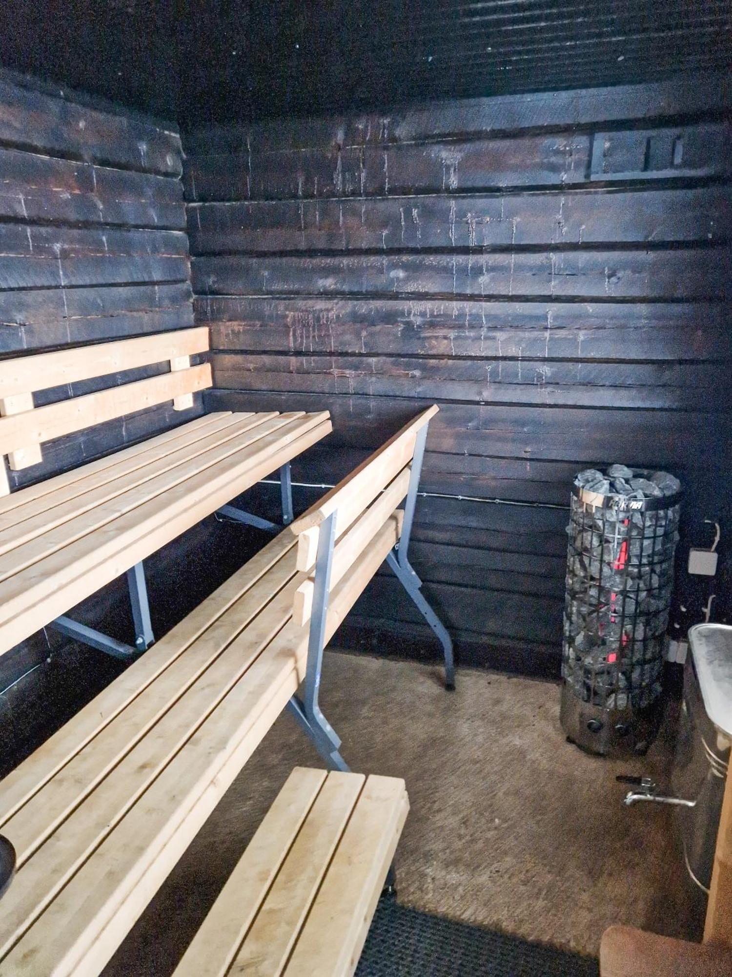 Laehderinne - 2 Bedroom Log Cabin, Private Beach, Wifi & Sauna Puolanka Екстериор снимка