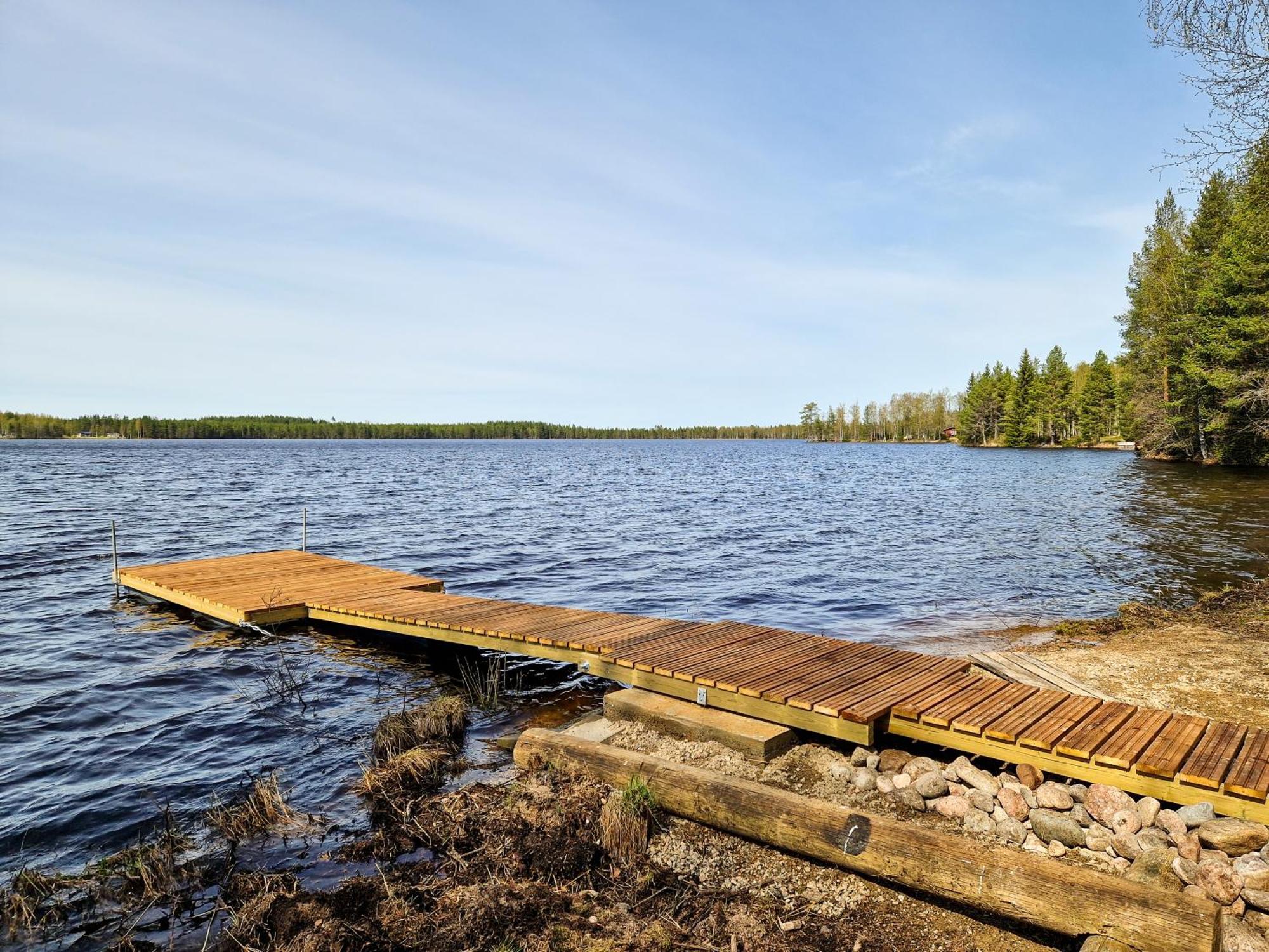 Laehderinne - 2 Bedroom Log Cabin, Private Beach, Wifi & Sauna Puolanka Екстериор снимка